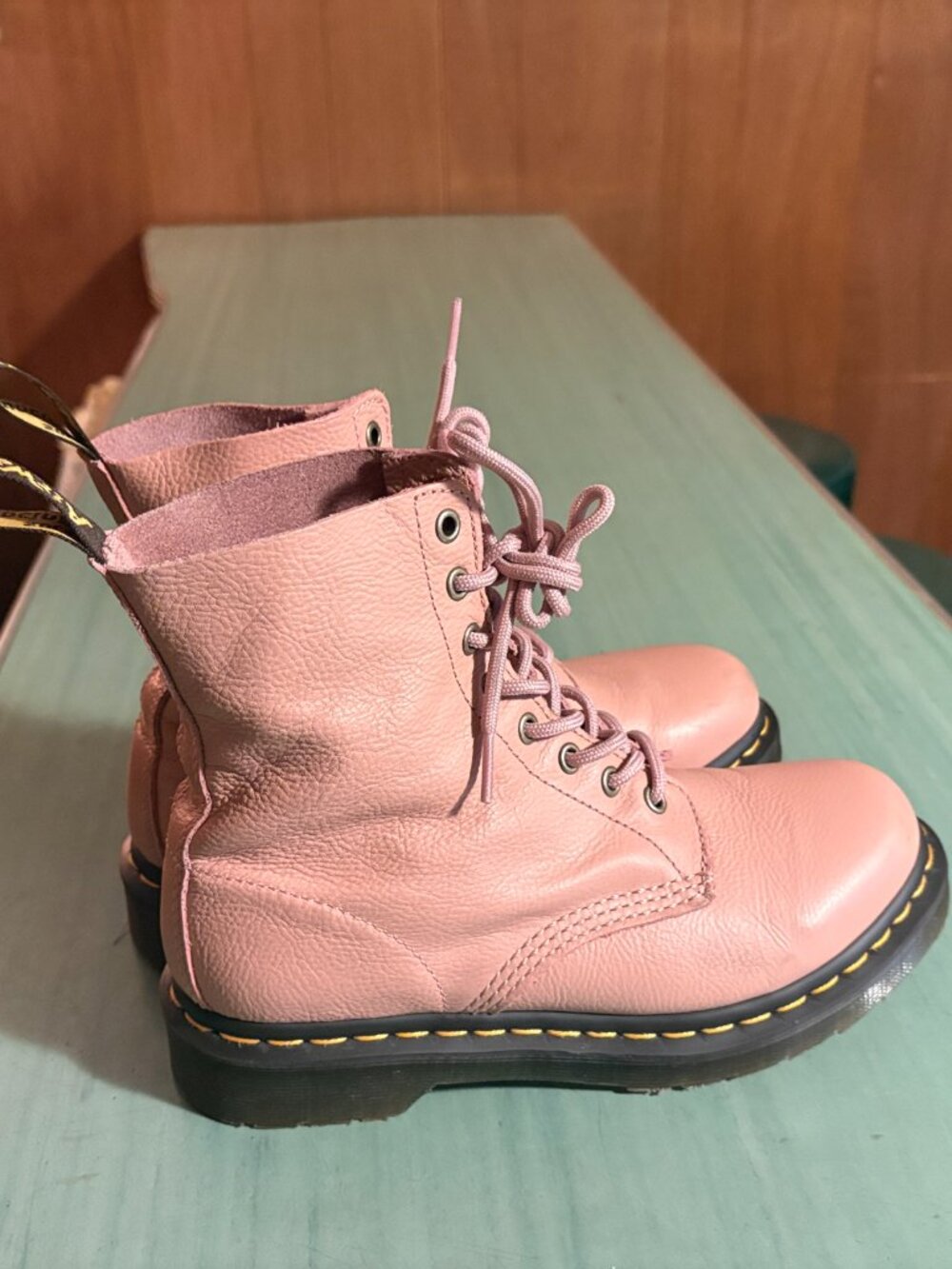 WORN 1X Womens Dr Martens Pascal Peach 1460 Boots US Size 7 - Picture 3 of 8